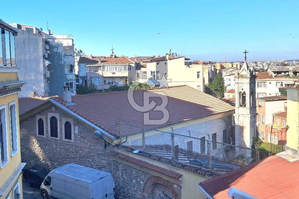 Samatya'da Deniz Manzaralı, 4 Katlı Satılık Bina. 2. Derece Tarihi Eser 