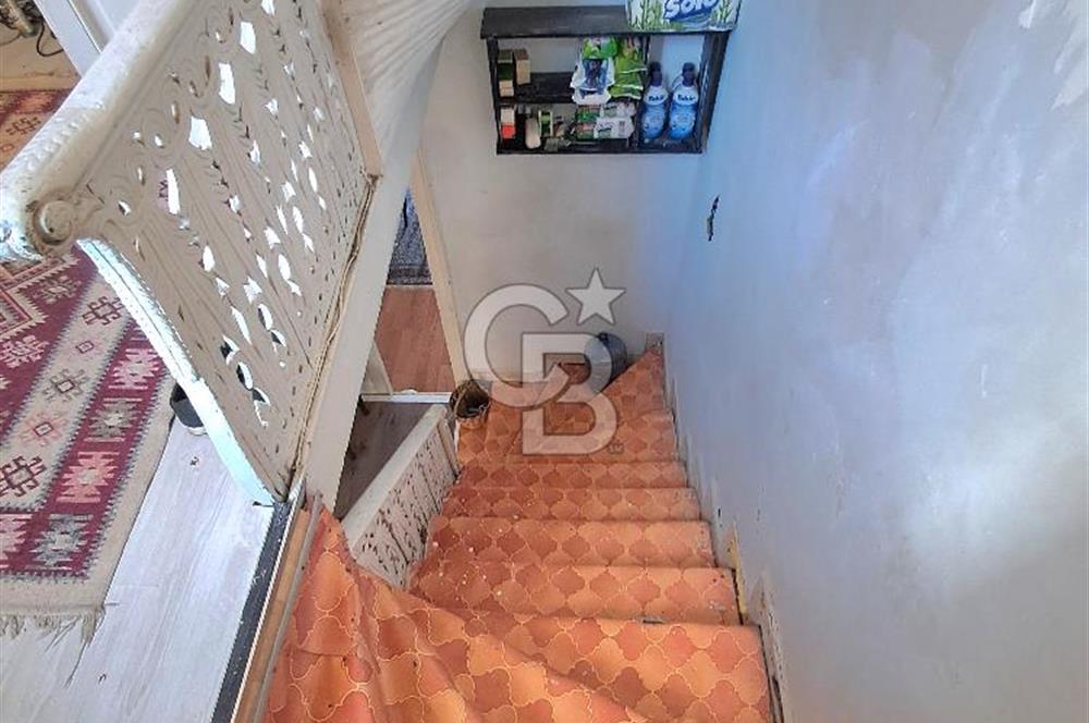 Samatya'da Deniz Manzaralı, 4 Katlı Satılık Bina. 2. Derece Tarihi Eser 