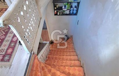 Samatya'da Deniz Manzaralı, 4 Katlı Satılık Bina. 2. Derece Tarihi Eser 