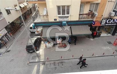 KARŞIYAKA'nın EN HAREKETLİ BÖLGESİNDE BULUNAN DAİREMİZ 3+1 OLUP 2.KATTADIR