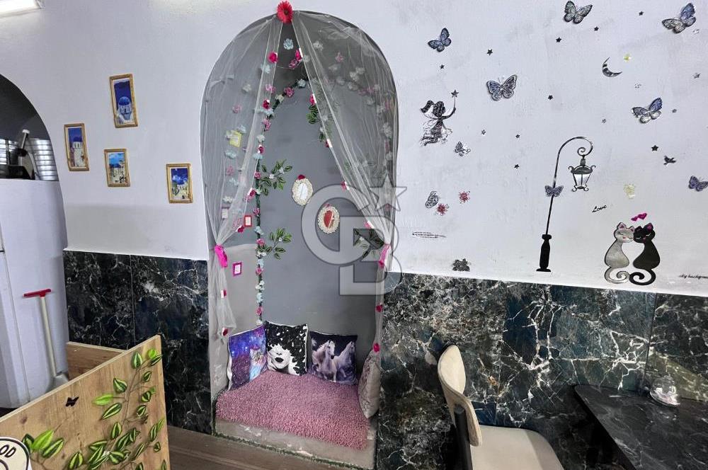 KEMERALTI'NIN GÖBEĞİNDE DEVREN KİRALIK KAFE