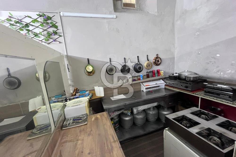 KEMERALTI'NIN GÖBEĞİNDE DEVREN KİRALIK KAFE