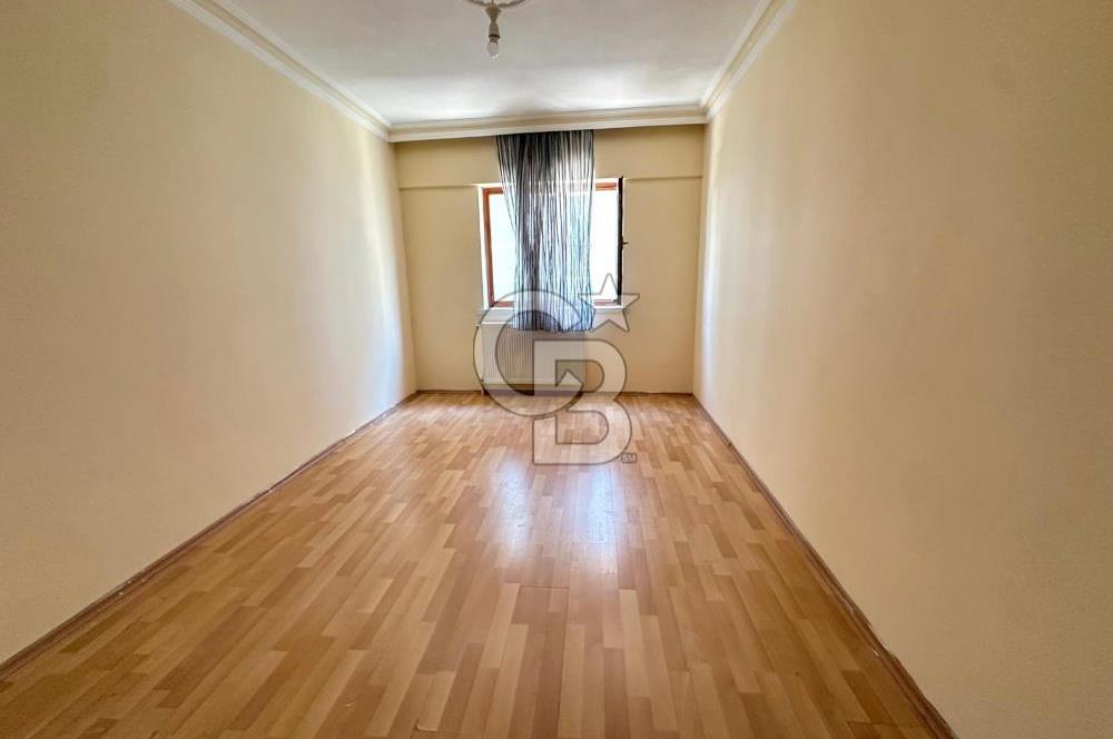 MUTLU CADDESİ YAKINI ARA KATTA KİRALIK 3+1 DAİRE