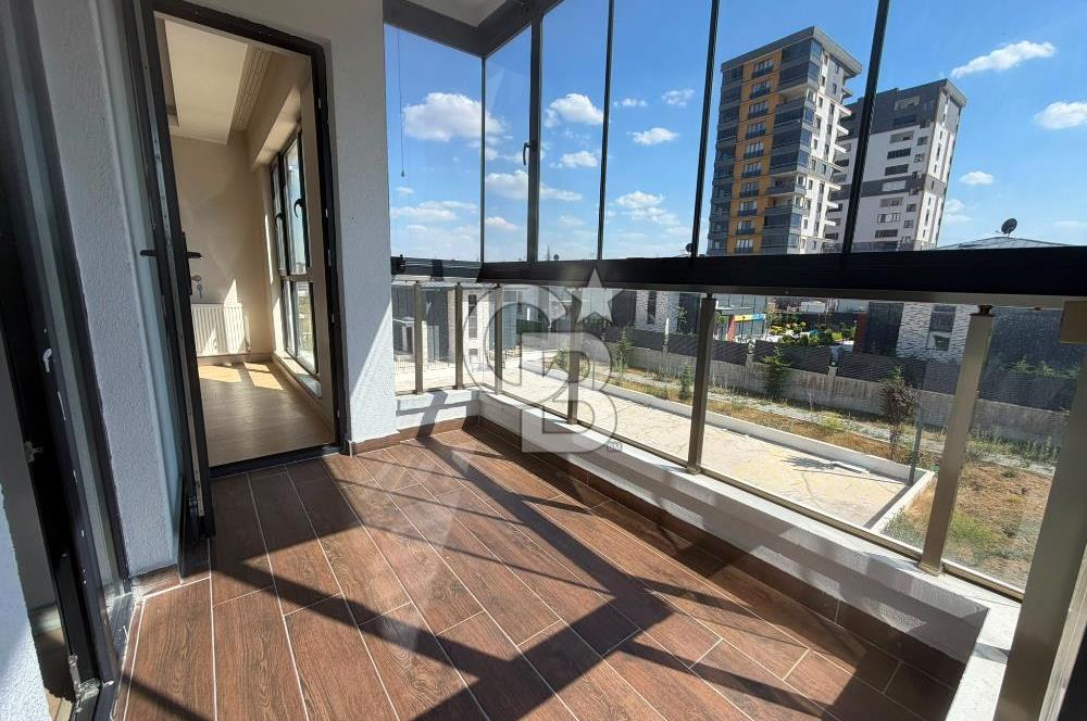 Bağlıca'da 2. Kat 3+1 Kiralık Site Dairesi