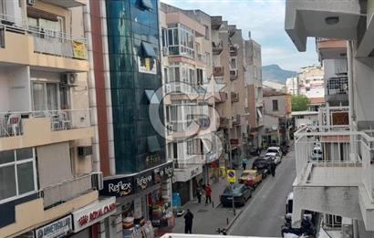 KARŞIYAKA'nın EN HAREKETLİ BÖLGESİNDE BULUNAN DAİREMİZ 3+1 OLUP 2.KATTADIR