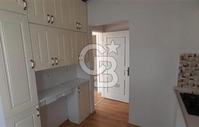 KARŞIYAKA'nın EN HAREKETLİ BÖLGESİNDE BULUNAN DAİREMİZ 3+1 OLUP 2.KATTADIR