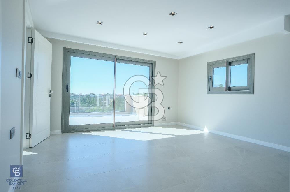 URLA KALABAKTA SATILIK 3+1 VİLLA