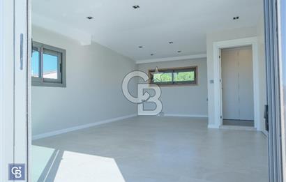 URLA KALABAKTA SATILIK 3+1 VİLLA