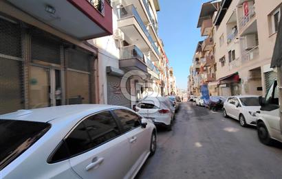 Çiğli K.çiğli'de merkezi lokasyonda satılık 3+1 daire