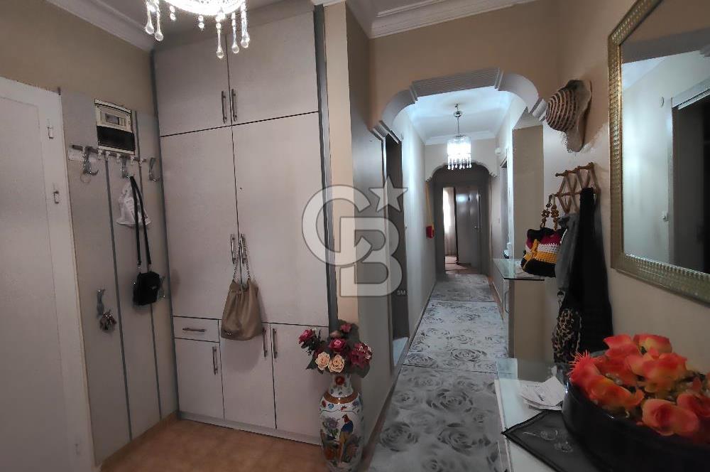 Çiğli K.çiğli'de merkezi lokasyonda satılık 3+1 daire