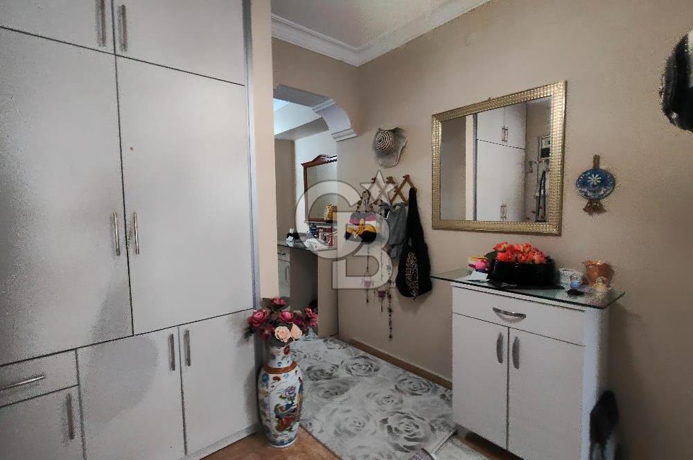 Çiğli K.çiğli'de merkezi lokasyonda satılık 3+1 daire