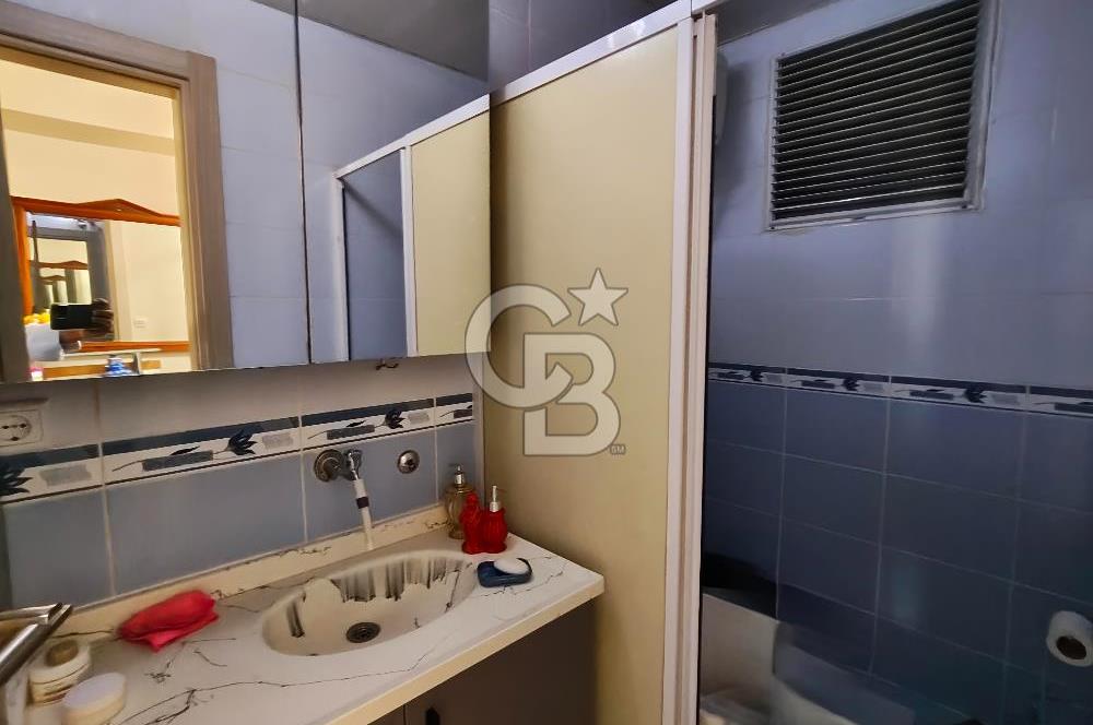 Çiğli K.çiğli'de merkezi lokasyonda satılık 3+1 daire