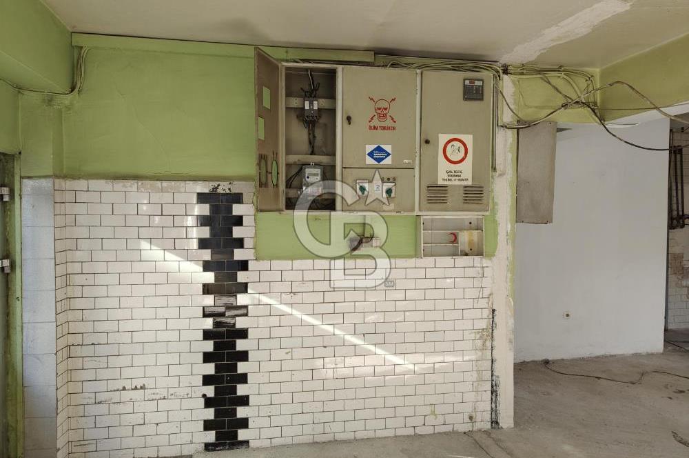 KİRALIK 440 m² İKİ KATLI TİCARİ DÜKKAN – BORNOVA YILDIRIM BEYAZIT CADDESİ ÜZERİNDE