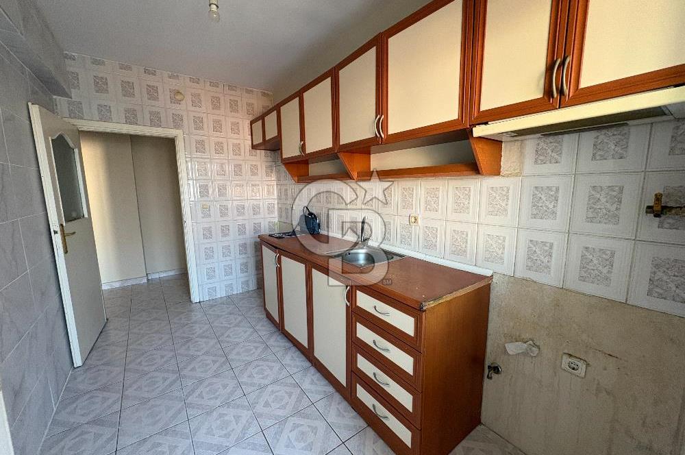ÜSKÜDAR ÜNALAN MAH. 2+1 SATILIK DAİRE