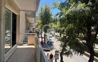 İzmir Balçova Korutürk'te Geniş ve Merkezi 3+1