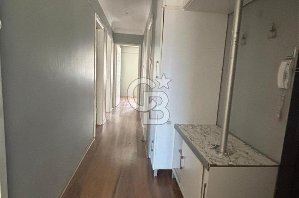 İzmir Balçova Korutürk'te Geniş ve Merkezi 3+1