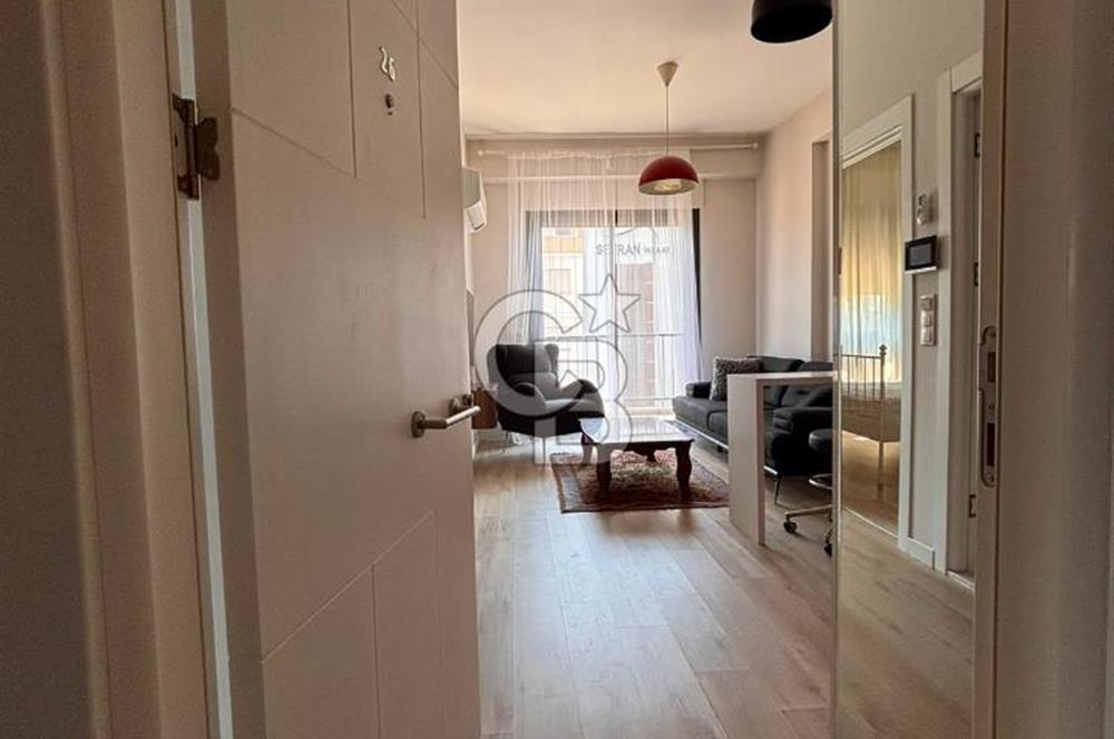 Gaziemir 232 Suit'te Panoramik Manzaralı , Tam Eşyalı Kiralık Daire 