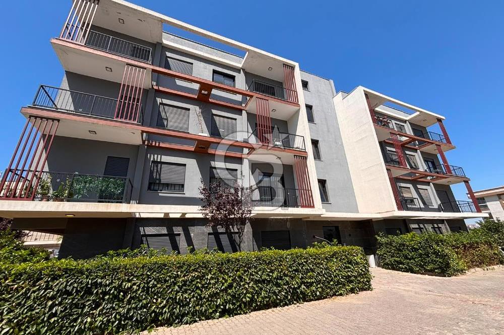 Gaziemir 232 Suit'te Panoramik Manzaralı , Tam Eşyalı Kiralık Daire 