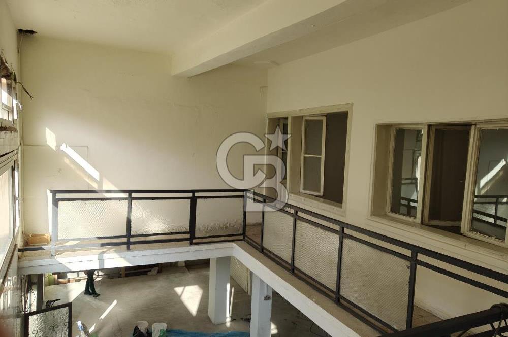 KİRALIK 440 m² İKİ KATLI TİCARİ DÜKKAN – BORNOVA YILDIRIM BEYAZIT CADDESİ ÜZERİNDE