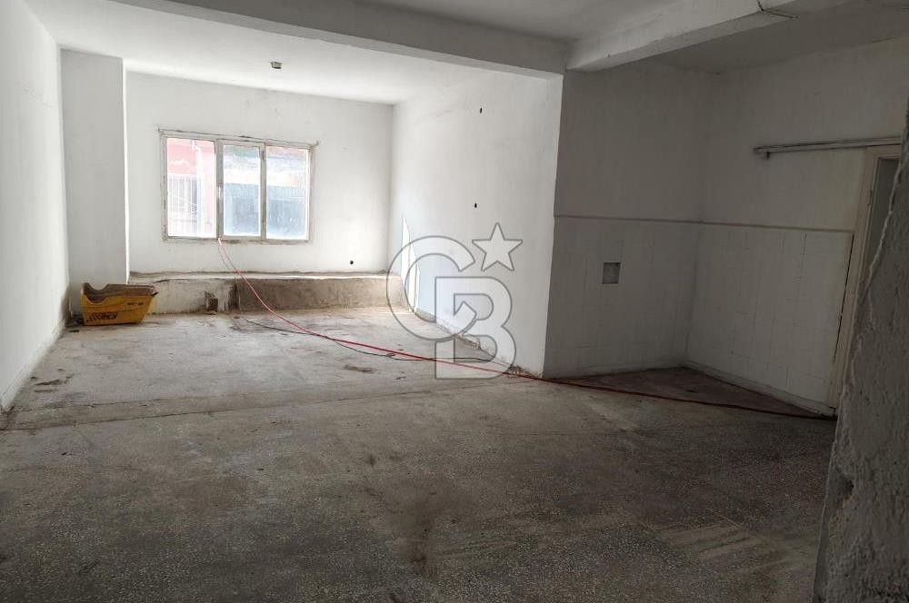 KİRALIK 440 m² İKİ KATLI TİCARİ DÜKKAN – BORNOVA YILDIRIM BEYAZIT CADDESİ ÜZERİNDE
