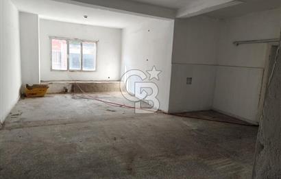 KİRALIK 440 m² İKİ KATLI TİCARİ DÜKKAN – BORNOVA YILDIRIM BEYAZIT CADDESİ ÜZERİNDE
