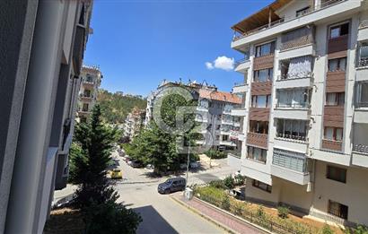 Çankaya Balgat Gökkuşağı Mahallesi'nde Satılık Ara Kat 3+1 Daire 