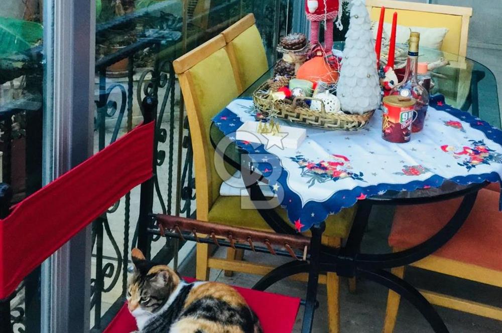 Balçova Teleferik Mahallesinde Deniz Manzaralı Kiralık Villa 