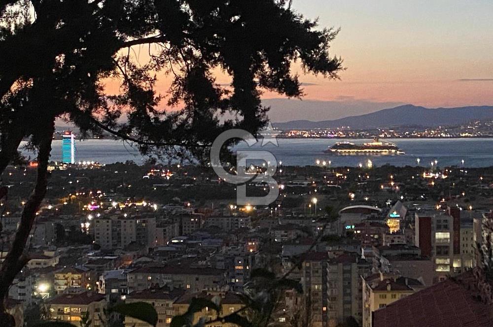 Balçova Teleferik Mahallesinde Deniz Manzaralı Kiralık Villa 