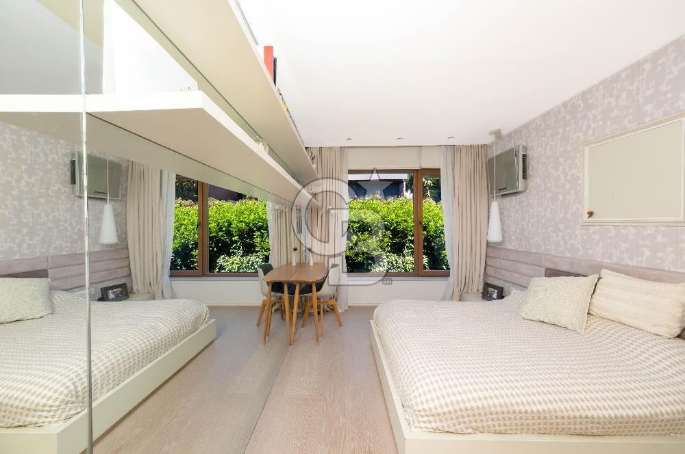 EMİRGAN EVLERİNDE ŞIK TASARIMLI ,TERASLI ÇATI DUBLEKS DAİRE
