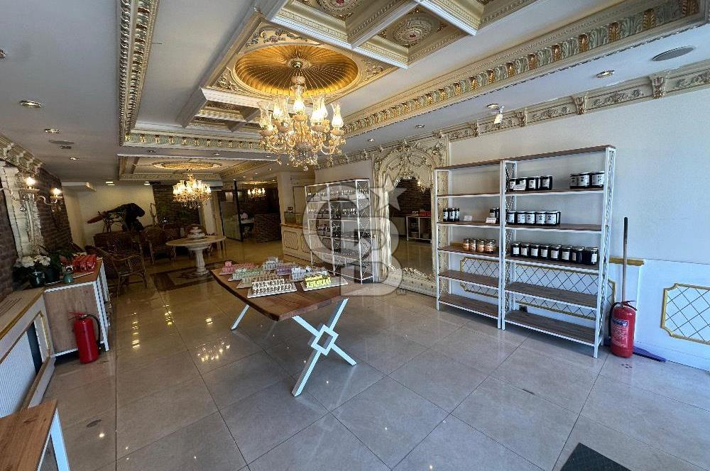 ÜSKÜDAR KISIKLI MEYDAN' DA KİRALIK DÜKKAN VE OFİS