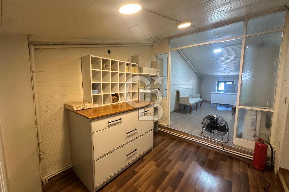 ÜSKÜDAR KISIKLI MEYDAN' DA KİRALIK DÜKKAN VE OFİS
