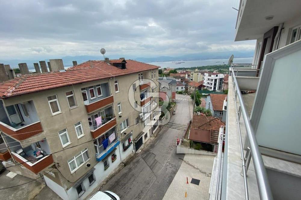 İZMİT MERKEZ'DE DENİZ MANZARALI SATILIK 2+1 DUBLEKS DAİRE