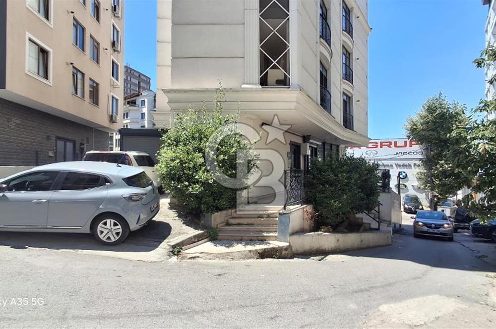 İÇERENKÖY-BOSTANCI METRO YAKINI SATILIK MASRAFSIZ LÜKS 2+1 DAİRE