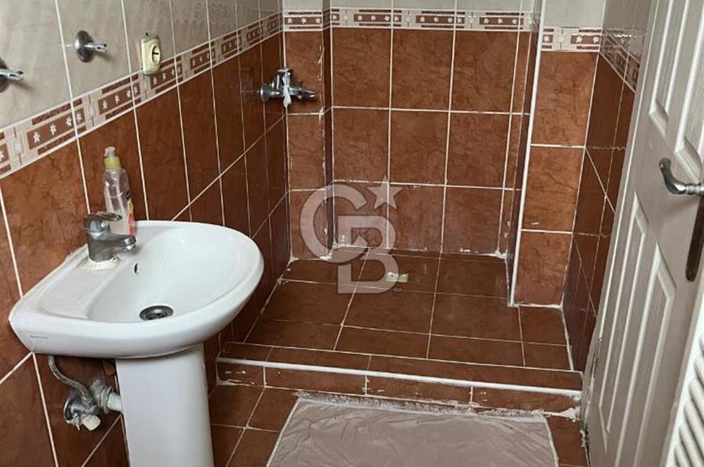 BAYRAKLI POSTACILAR EBEVEYN BANYOLU SATILIK 3+1 KÖŞE DAİRE