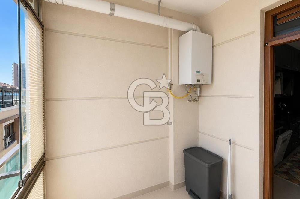 İDEALTEPE'DE KÜÇÜKYALI METRO YAKINI GENİŞ 2,5+1 KİRALIK DAİRE