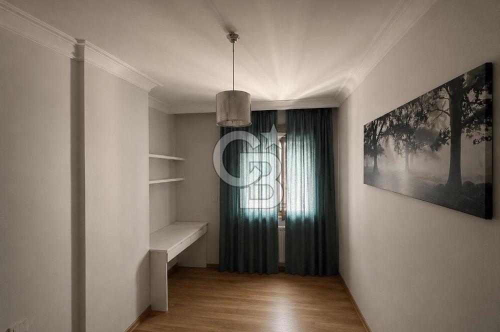 İDEALTEPE'DE KÜÇÜKYALI METRO YAKINI GENİŞ 2,5+1 KİRALIK DAİRE