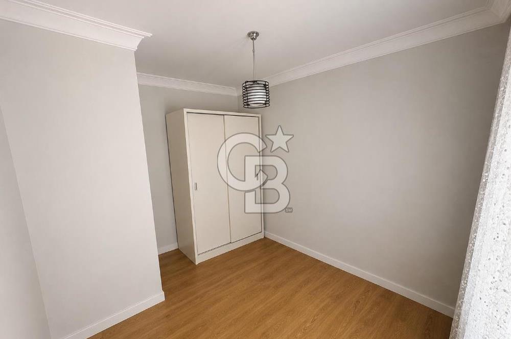 İDEALTEPE'DE KÜÇÜKYALI METRO YAKINI GENİŞ 2,5+1 KİRALIK DAİRE