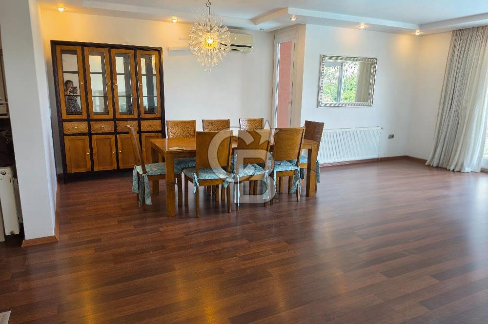Tarabya Sahilde Butik Sitede 4+1 Luks Daire