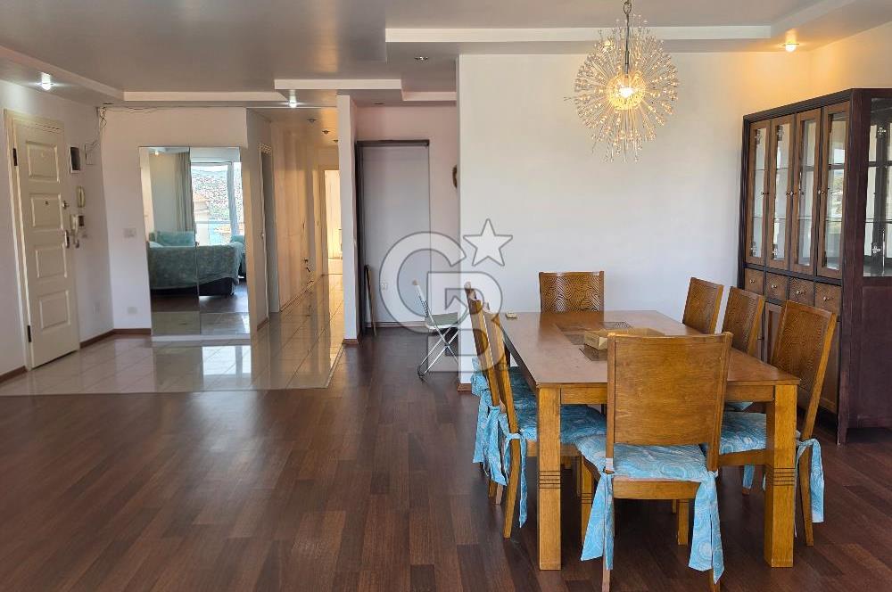 Tarabya Sahilde Butik Sitede 4+1 Luks Daire