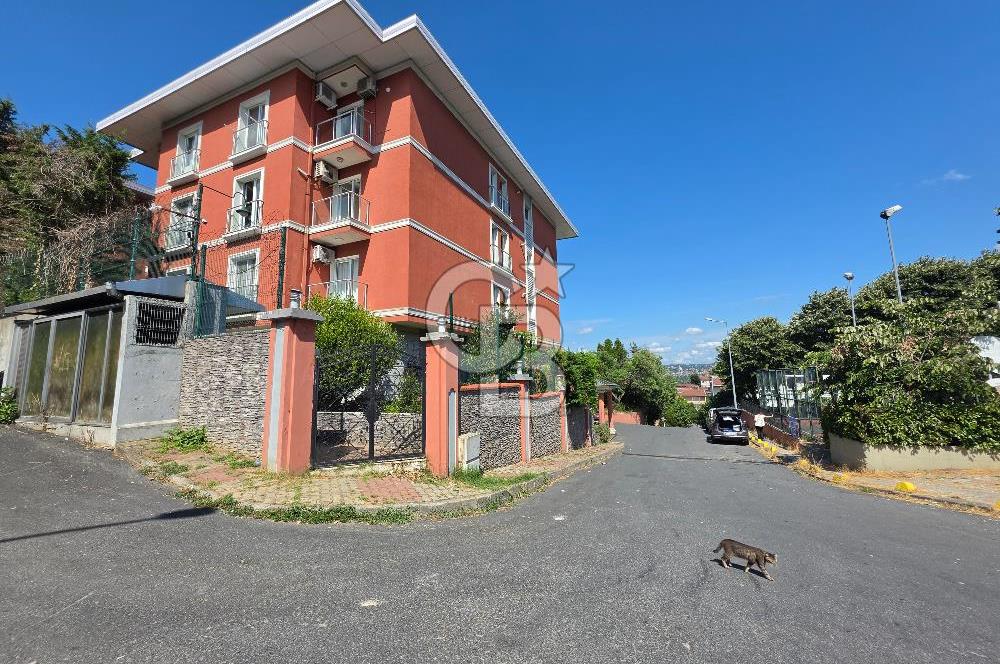 Tarabya Sahilde Butik Sitede 4+1 Luks Daire