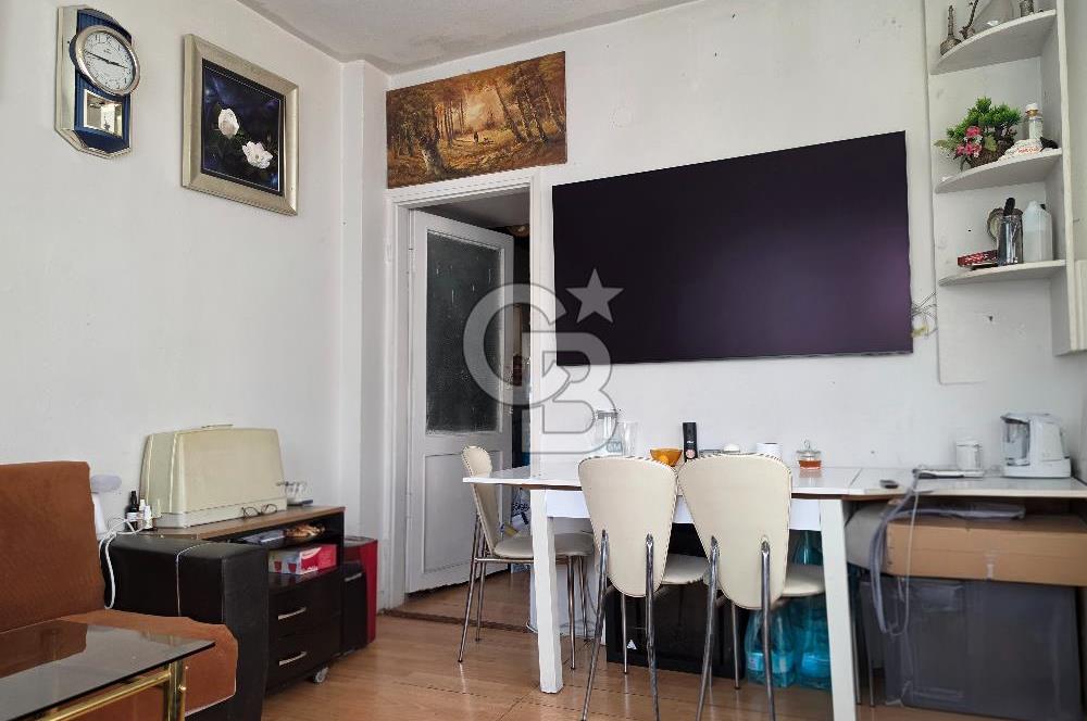 Ortaköy'de Sahile Yakın, Çift Cepheli Ara Kat 2+1 Daire