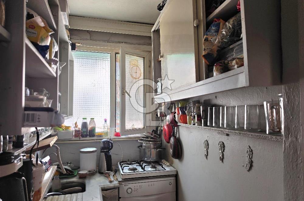 Ortaköy'de Sahile Yakın, Çift Cepheli Ara Kat 2+1 Daire