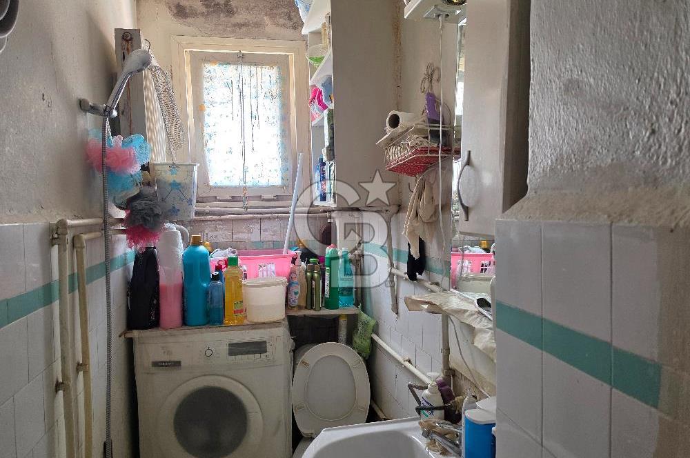 Ortaköy'de Sahile Yakın, Çift Cepheli Ara Kat 2+1 Daire