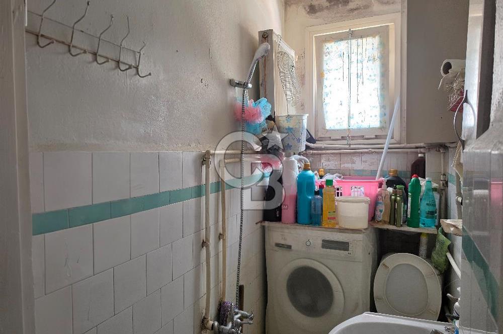 Ortaköy'de Sahile Yakın, Çift Cepheli Ara Kat 2+1 Daire
