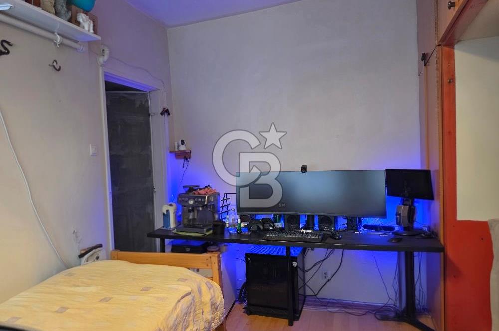 Ortaköy'de Sahile Yakın, Çift Cepheli Ara Kat 2+1 Daire