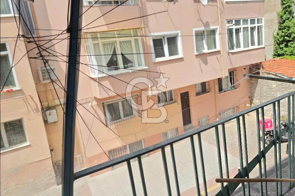 Ortaköy'de Sahile Yakın, Çift Cepheli Ara Kat 2+1 Daire