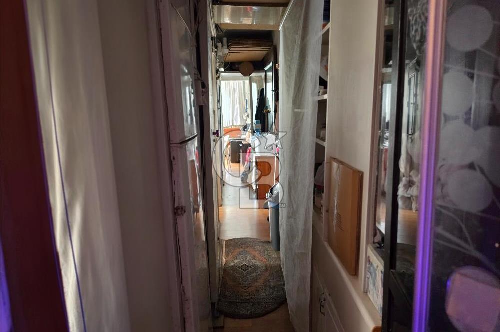 Ortaköy'de Sahile Yakın, Çift Cepheli Ara Kat 2+1 Daire