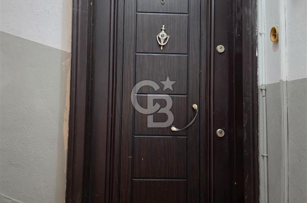 Ortaköy'de Sahile Yakın, Çift Cepheli Ara Kat 2+1 Daire