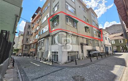 Ortaköy'de Sahile Yakın, Çift Cepheli Ara Kat 2+1 Daire
