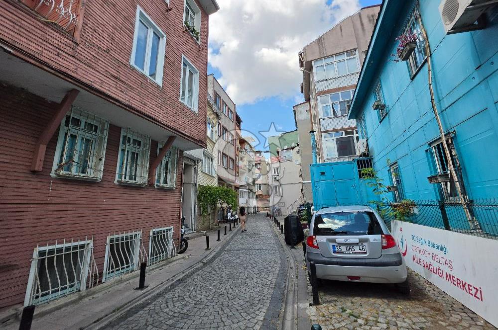 Ortaköy'de Sahile Yakın, Çift Cepheli Ara Kat 2+1 Daire